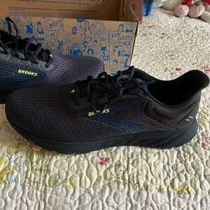 NIB Men’s Brooks Anthem 6